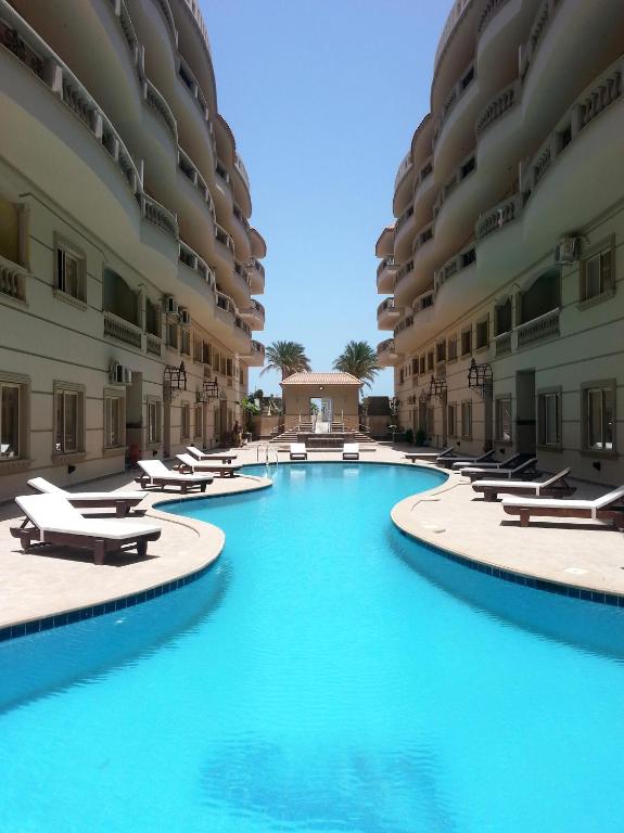 Nour Plaza 1-Bedroom Chalet - Studio